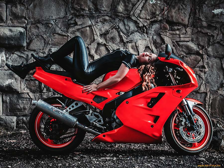 Beautiful girl Beautiful girls and motorcycles in Rome