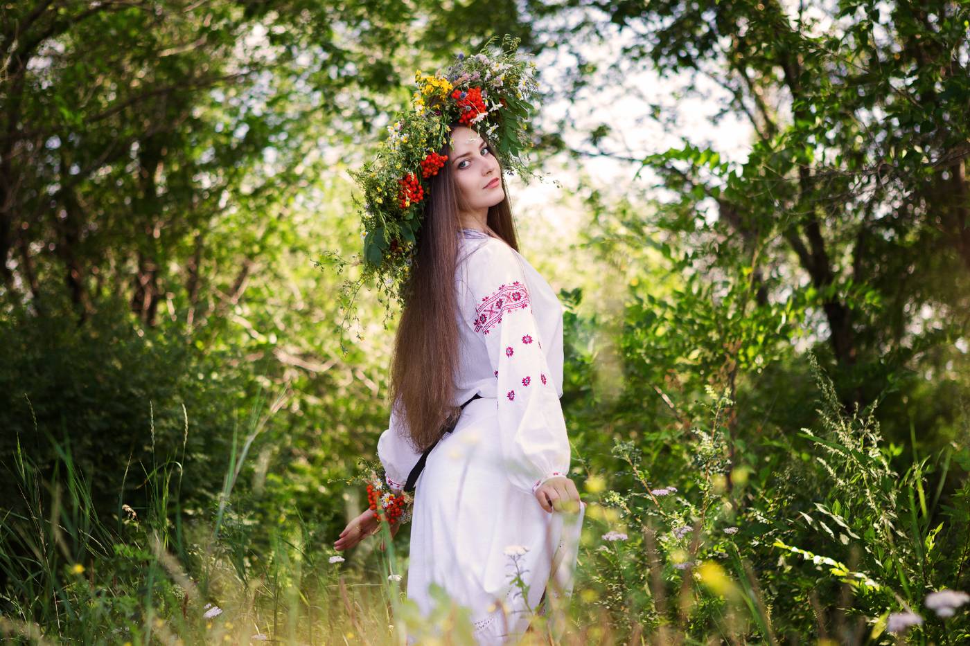 Slavic girls brings the glow — live moments in Rome