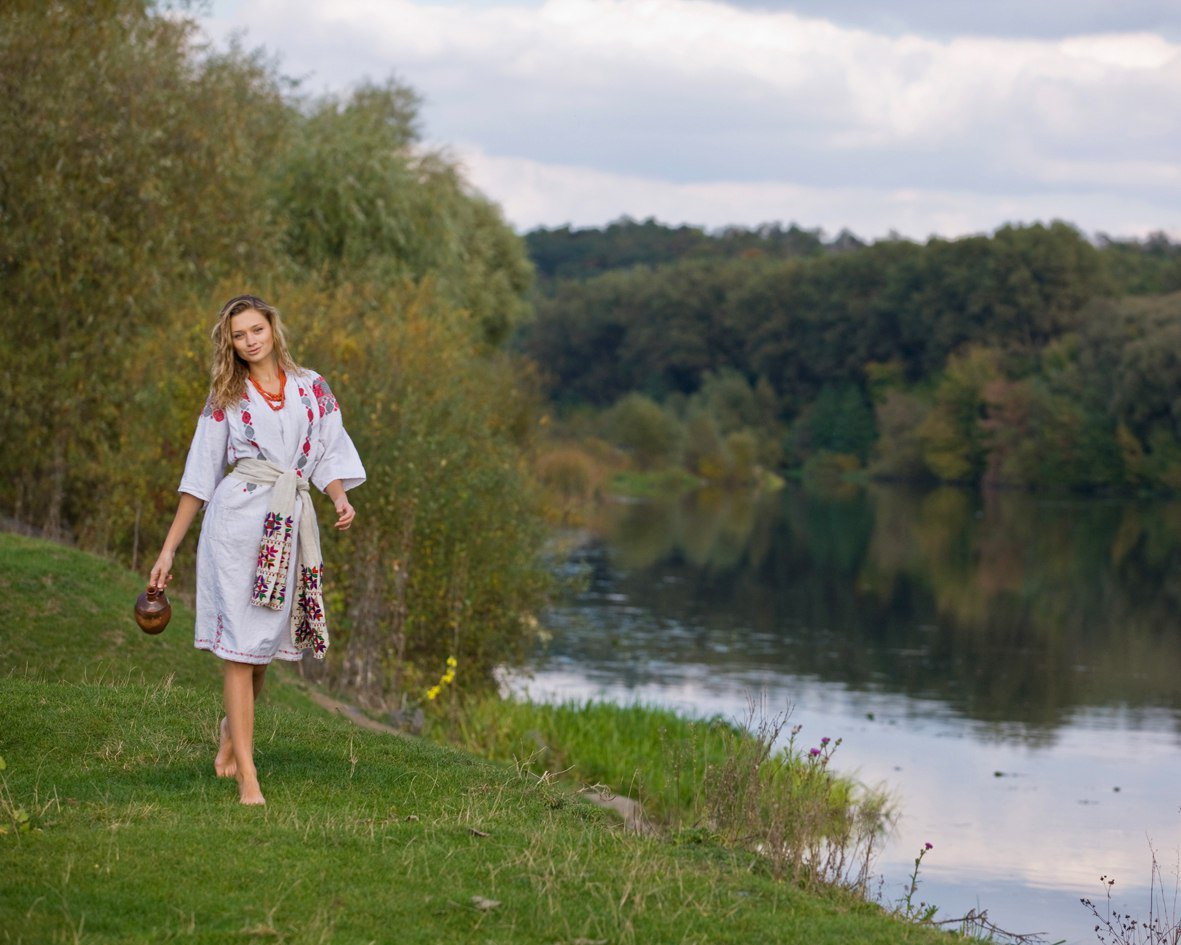 Nude girl Slavic women in Rome