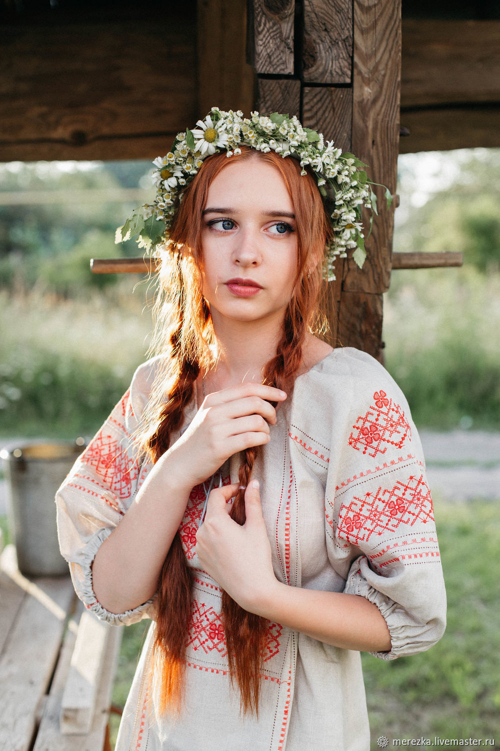 A playful frame from Girls in Slavic costumes — online in Rome