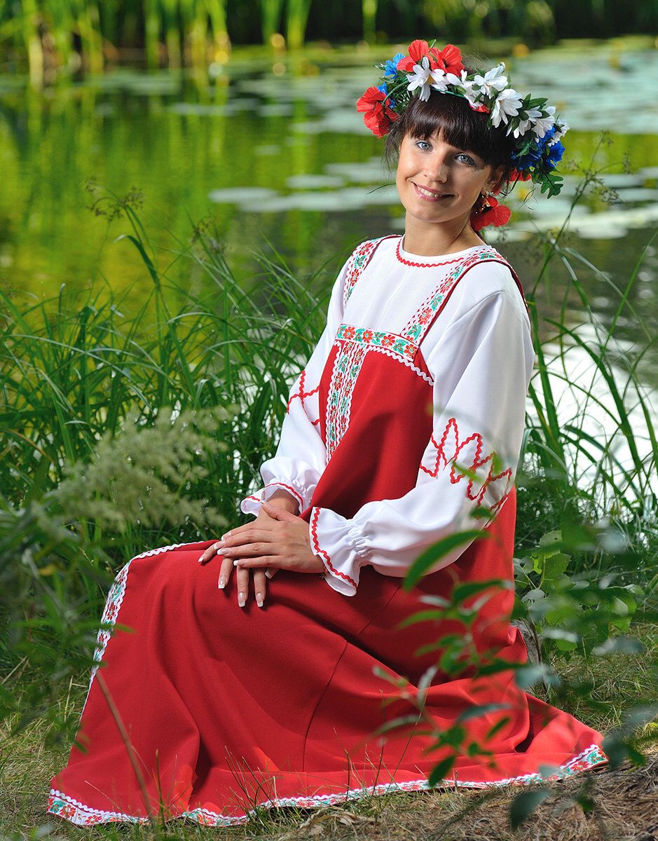 Beautiful girl Girls in Slavic costumes in Rome